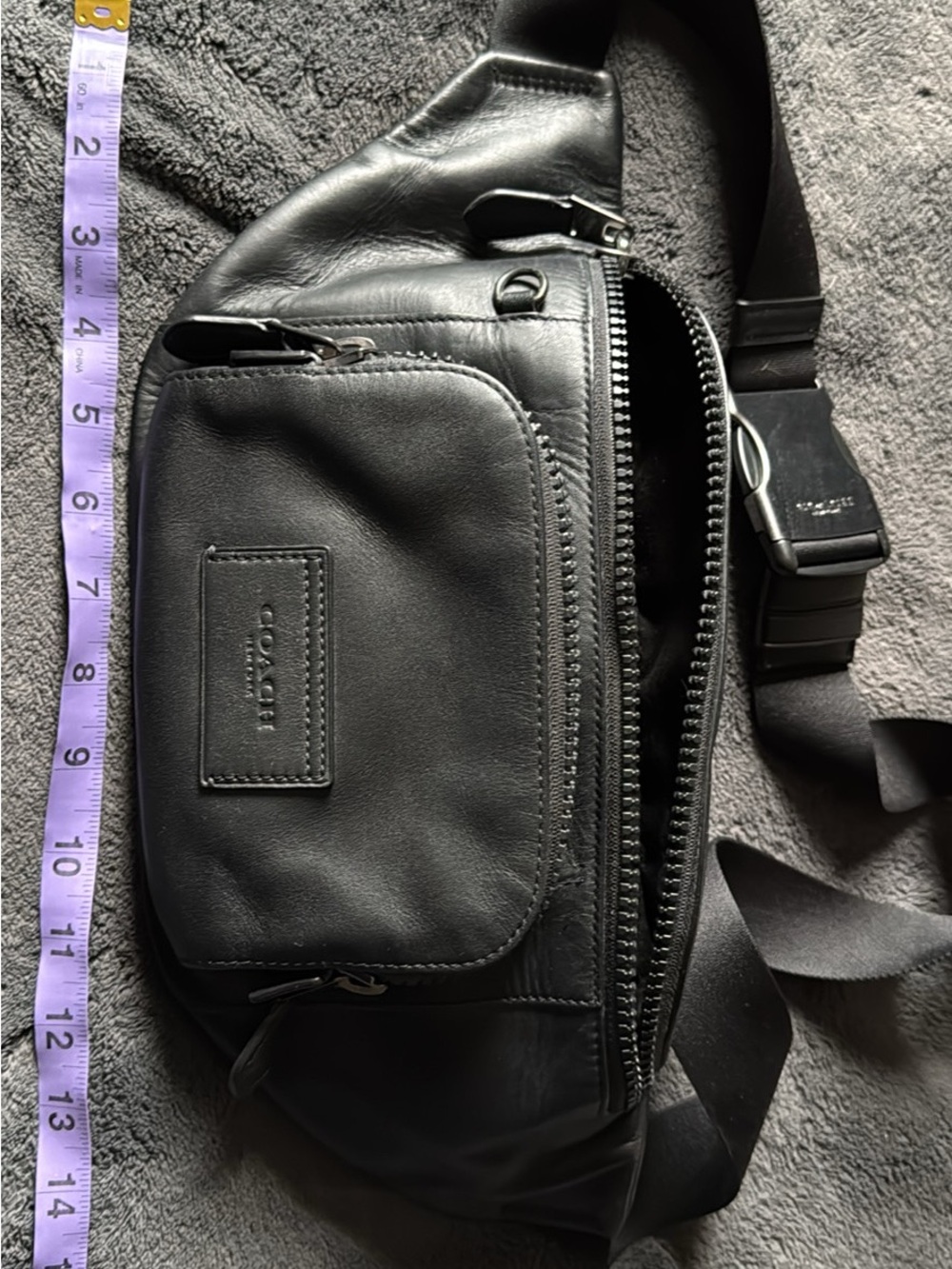 Coach Black Leather Men’s Belt Bag with Zip Pockets